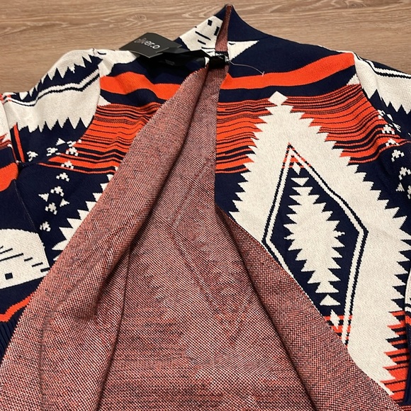 Oliver O Cardigan Sweater - Picture 3 of 5